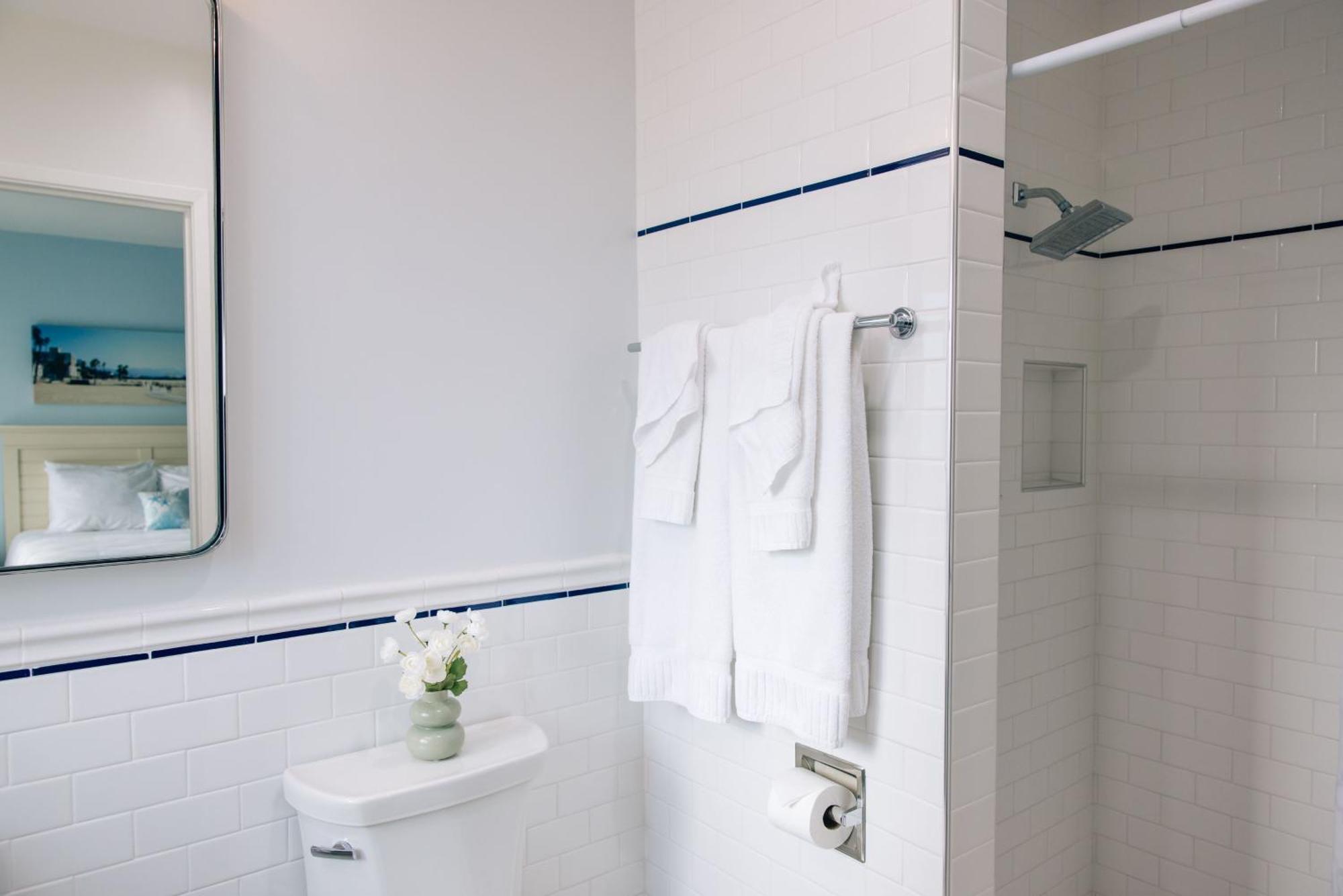 One Bedroom Kitchenette