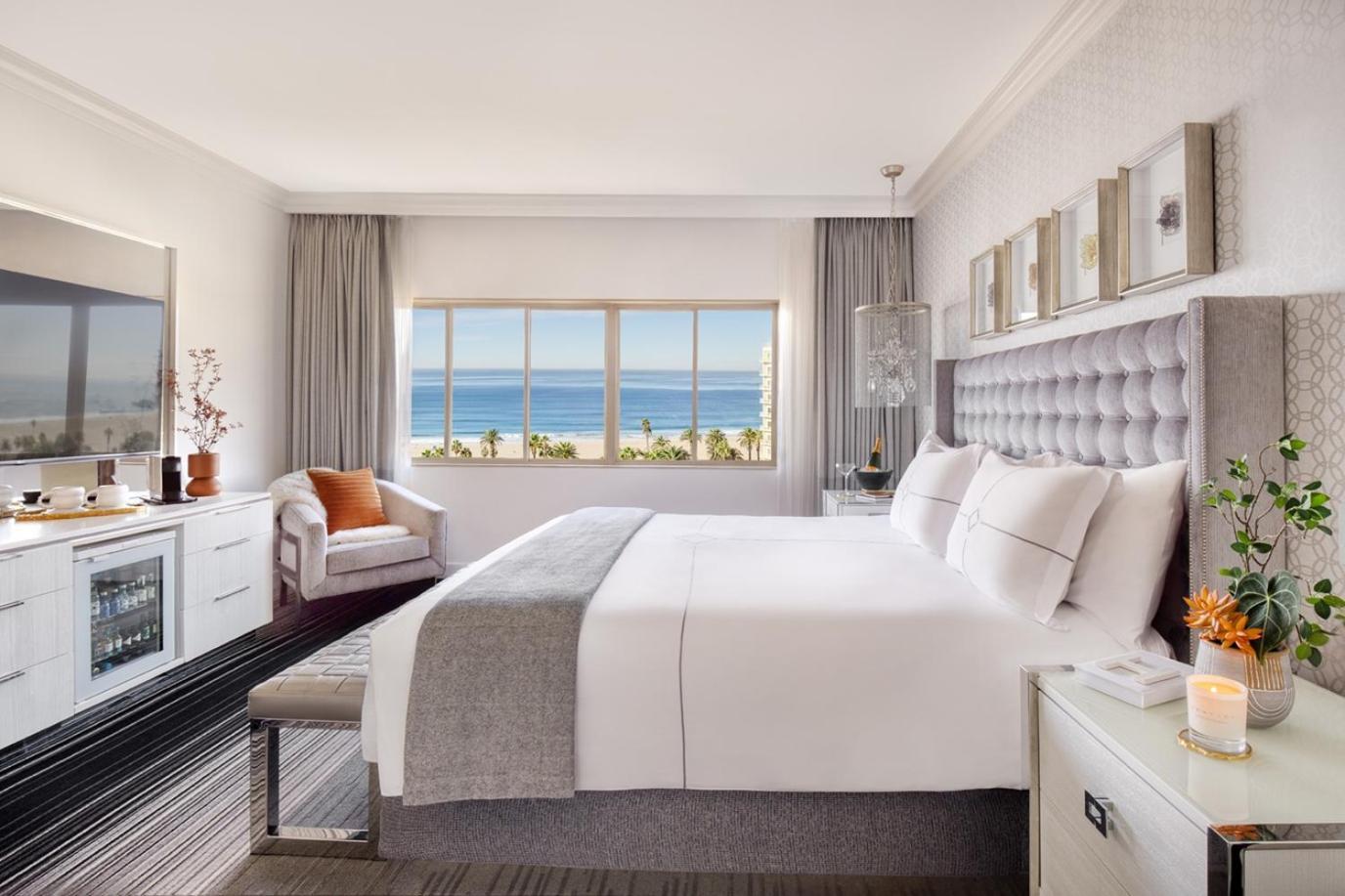 Panoramic King Room