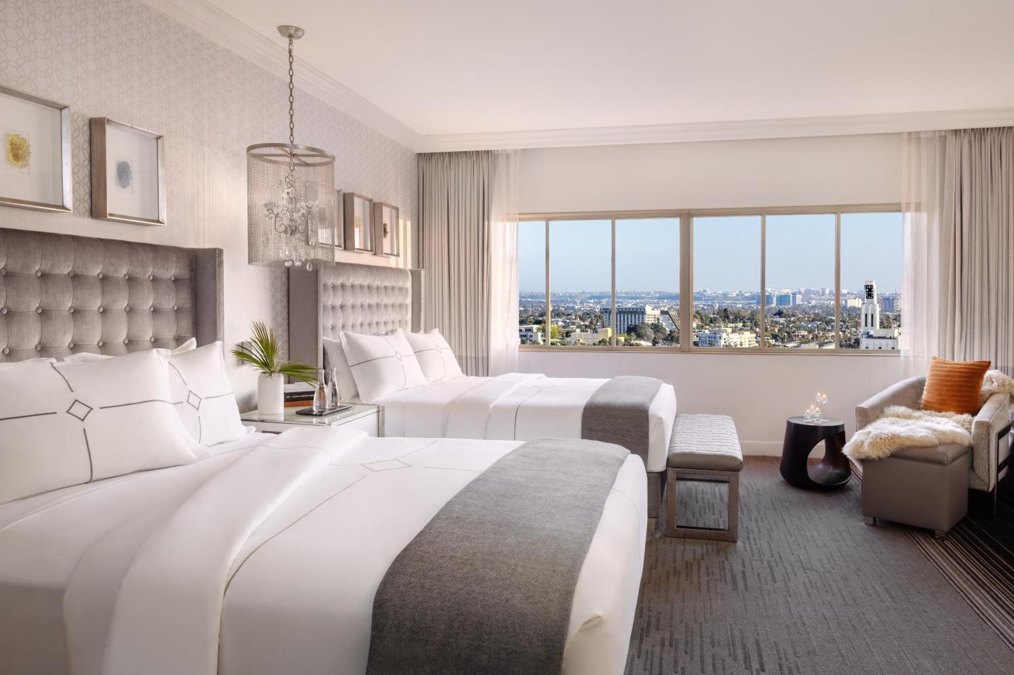 Deluxe Queen Room Two Queen Beds City View