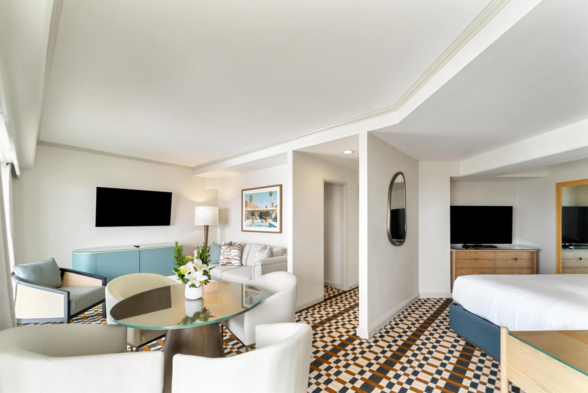 One-Bedroom King Suite Sofa Bed