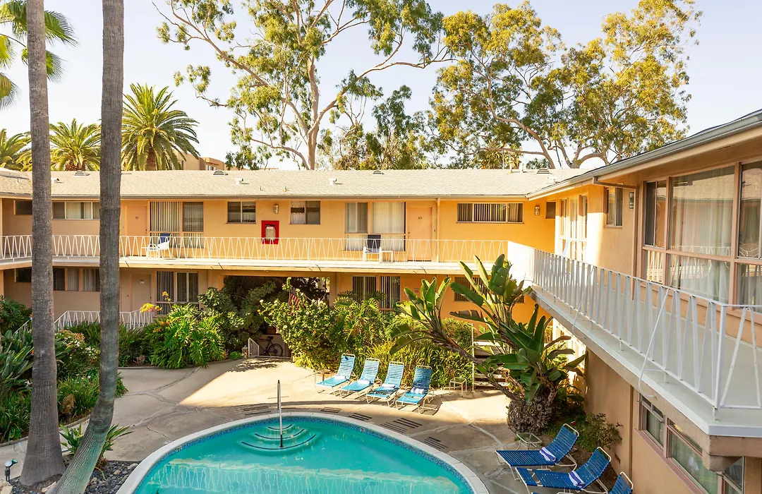 Cal Mar Hotel Suites-1