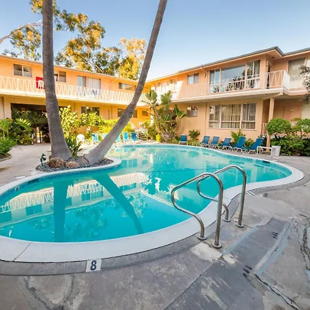 Cal Mar Hotel Suites-3