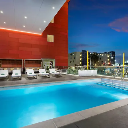 Courtyard By Marriott Santa Monica-2