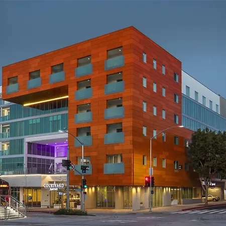 Courtyard By Marriott Santa Monica-2