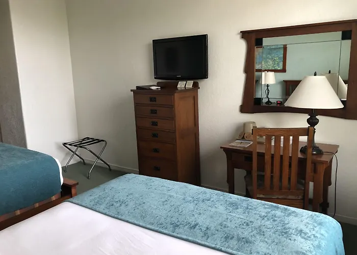 Santa Monica HotelsCarmel